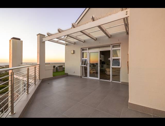 3 BEDROOM SECTIONAL TITLE SOLD IN BIG BAY